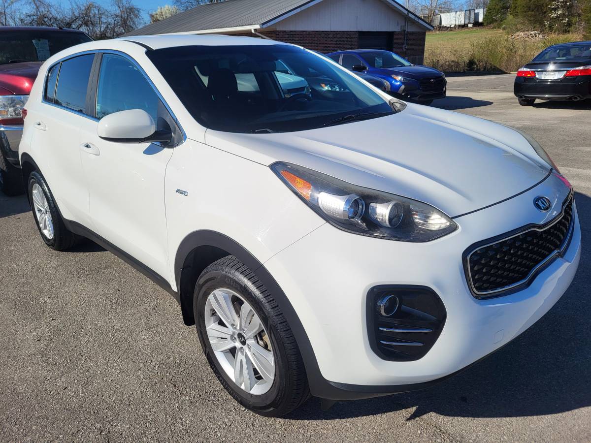 2019 KIA SPORTAGE LX AWD....4CYL AUTO....59000 MILES