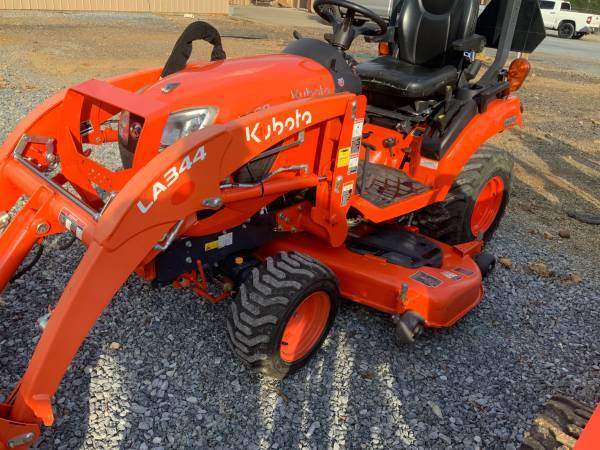 Kubota BX2380 - 4x4 w/ Loader & Belly Mower