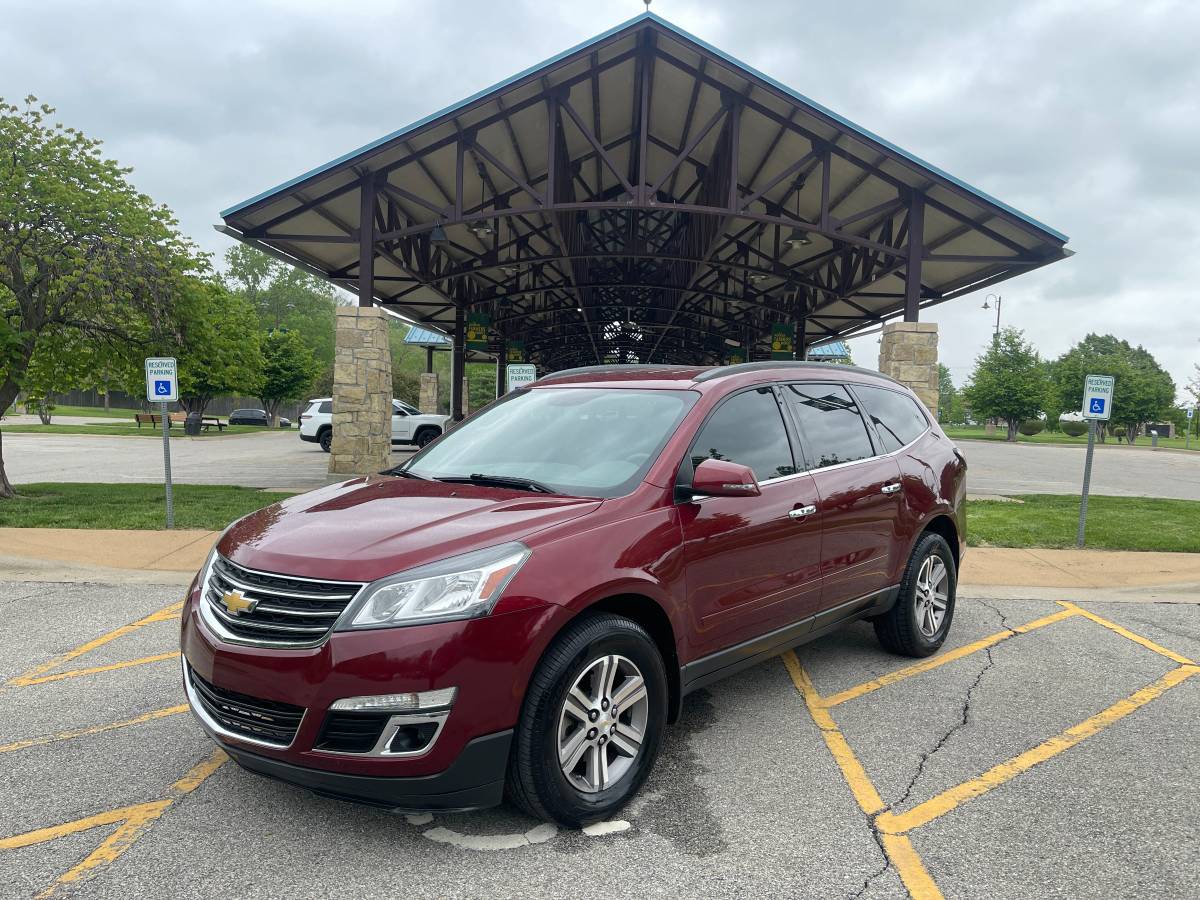 2016 Chevrolet Traverse LT ( 3RD ROW, SUPER CLEAN )