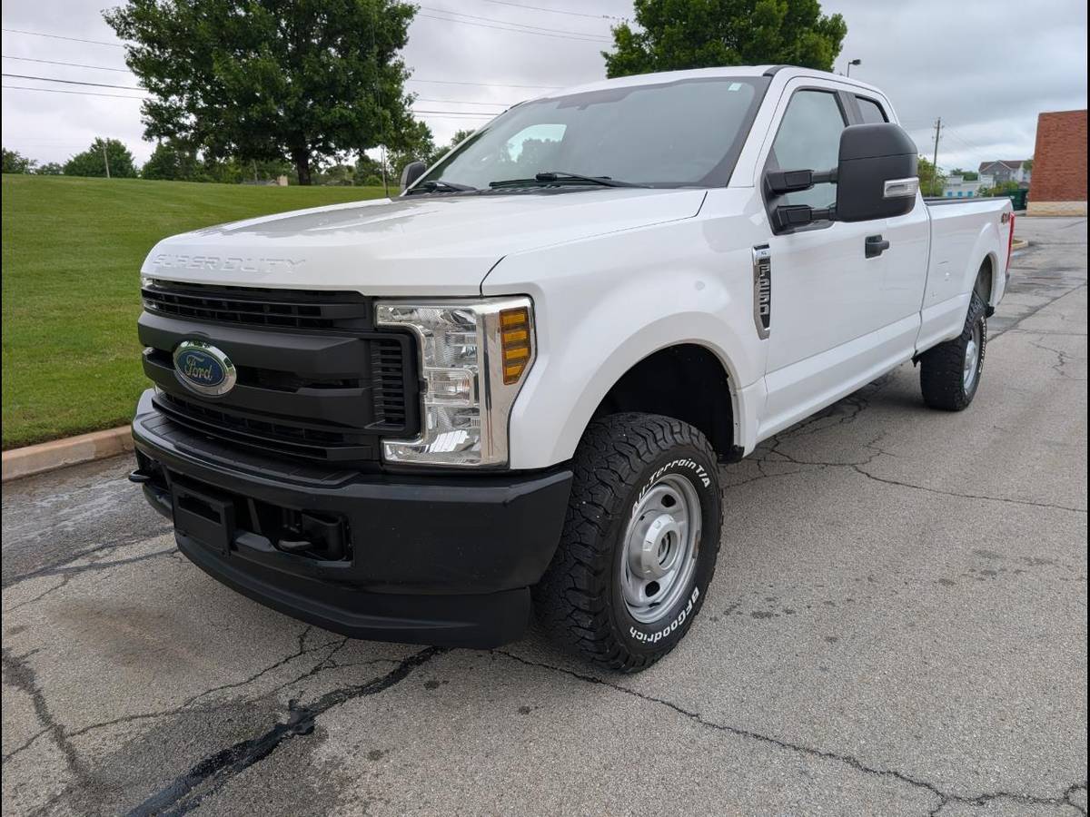2019 Ford Super Duty F250 Super Cab LWB XL 4X4 6.2L V8