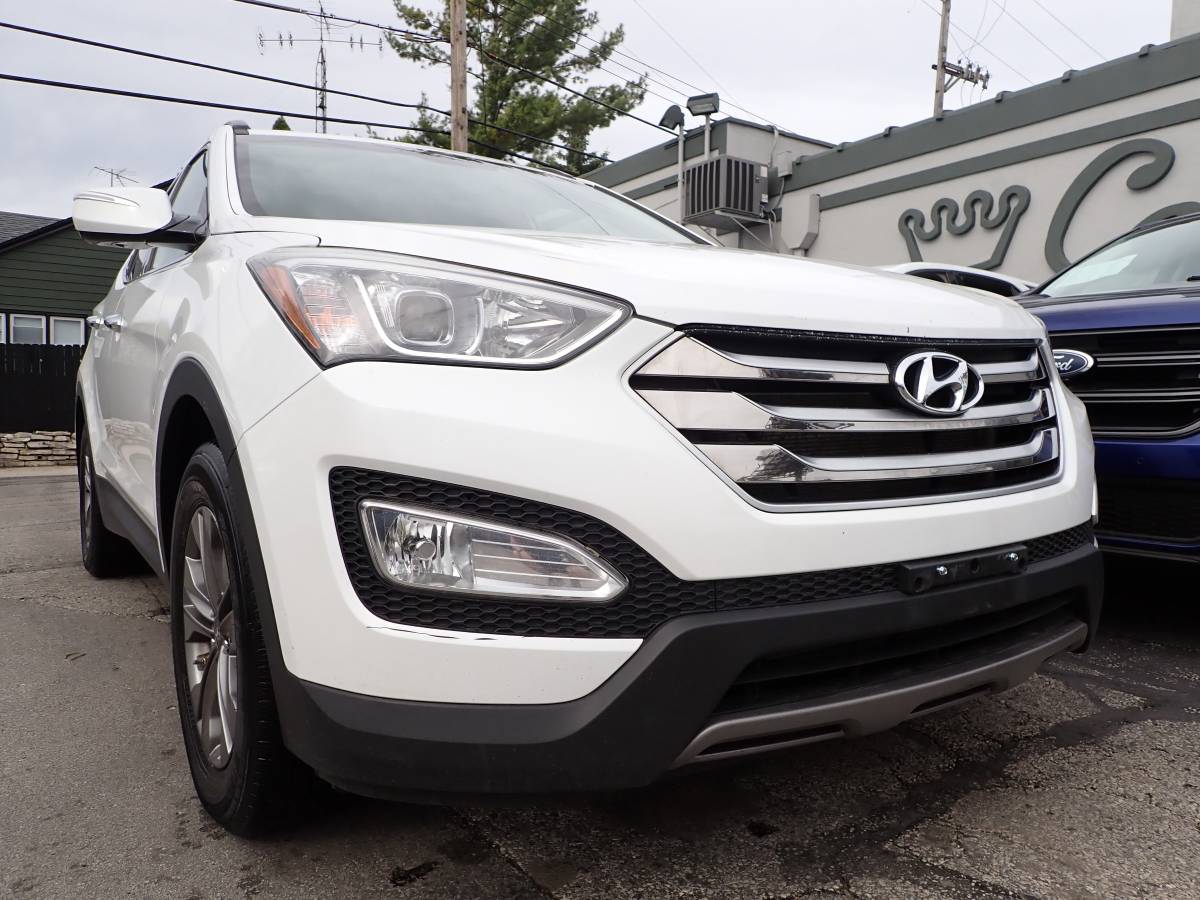 2015 Hyundai Santa Fe SportAWDHeated leatherPower tail gateCamera