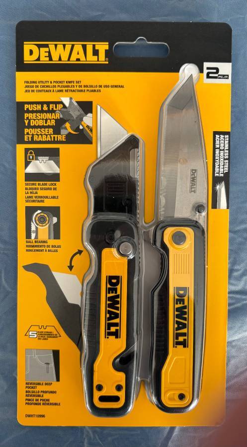 SAVE $15.94+ NEW 2-Pack - DeWalt Folding Utility & Pocket Knife Set