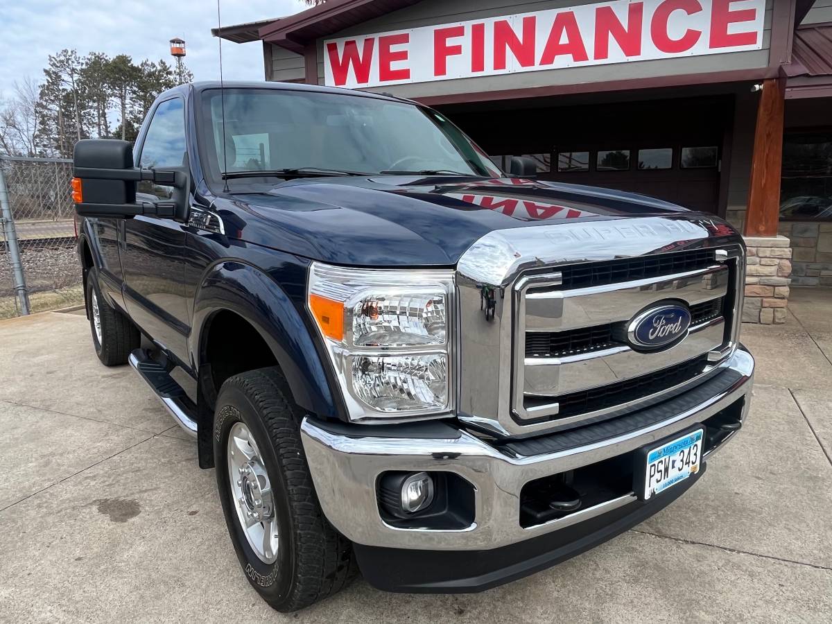 2016 FORD F-250 XLT REG CAB 4X4 , CLEANEST TRUCK IN TOWN! 75,000 Miles