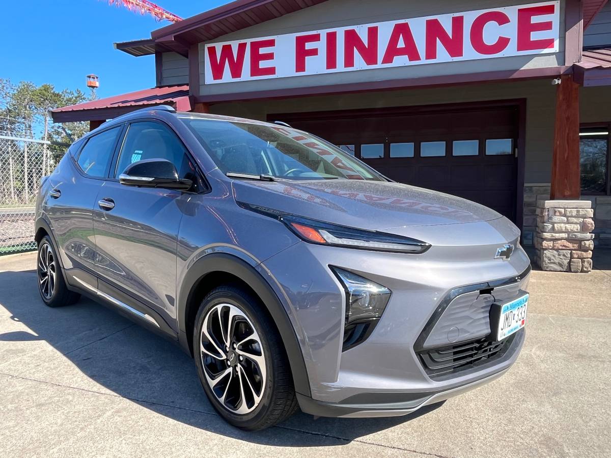 2022 CHEVY BOLT EUV PREMIER, 1 OWNER GREAT CAR ! LOADED WITH OPTONS