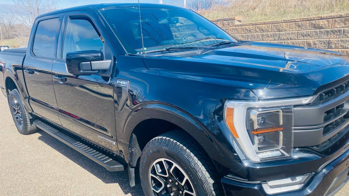 2022 Ford F150 Lariat POWERBOOST Hybrid-Nice Black,37k,NICE