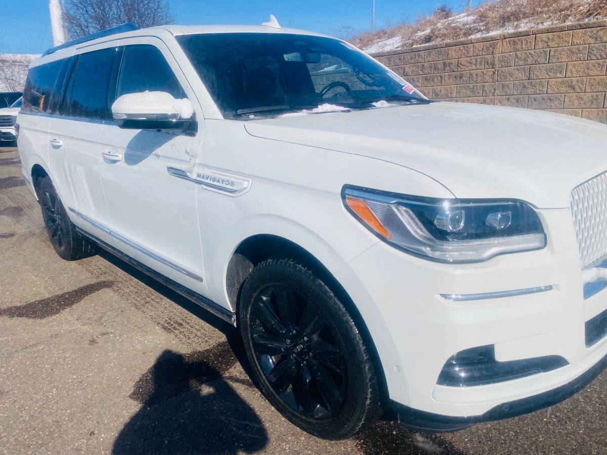 2024 Lincoln Navigator L Reserve-Pearl White,8 Passenger,28k,SHARP