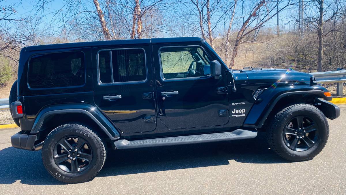 2022 Jeep Wrangler Unlimited Sahara 4x4-Black,Hardtop,ONLY 44k