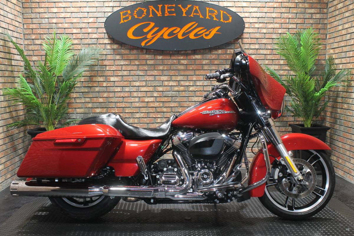 2018 HARLEY DAVIDSON STREET GLIDE