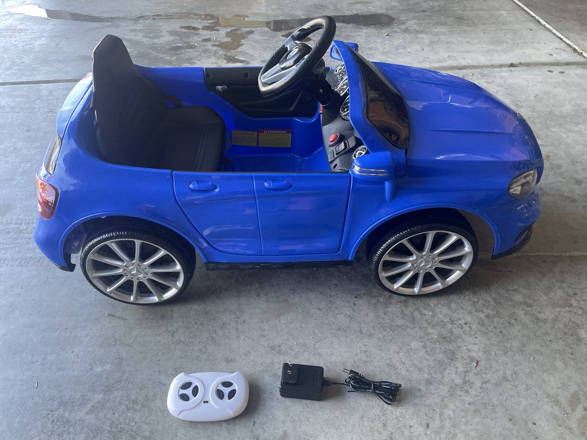 Mercedes Benz Ride on Car, 2V Kids Electric Vehicle with Remote