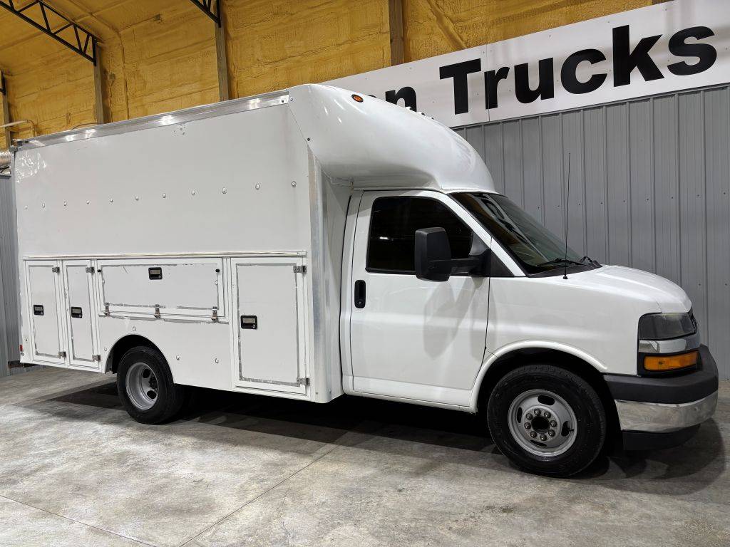 2018 Chevrolet Express 3500 DRW Utility Van