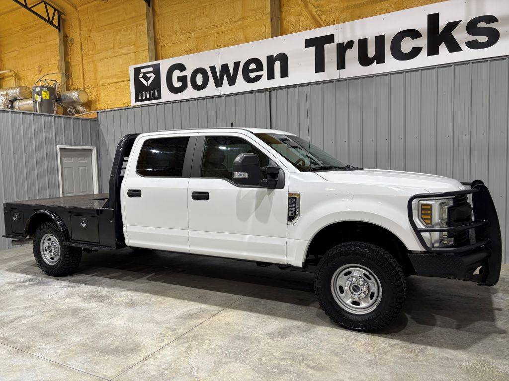 2019 Ford F250 XL Crew Cab 4wd Flatbed Back Up Camera