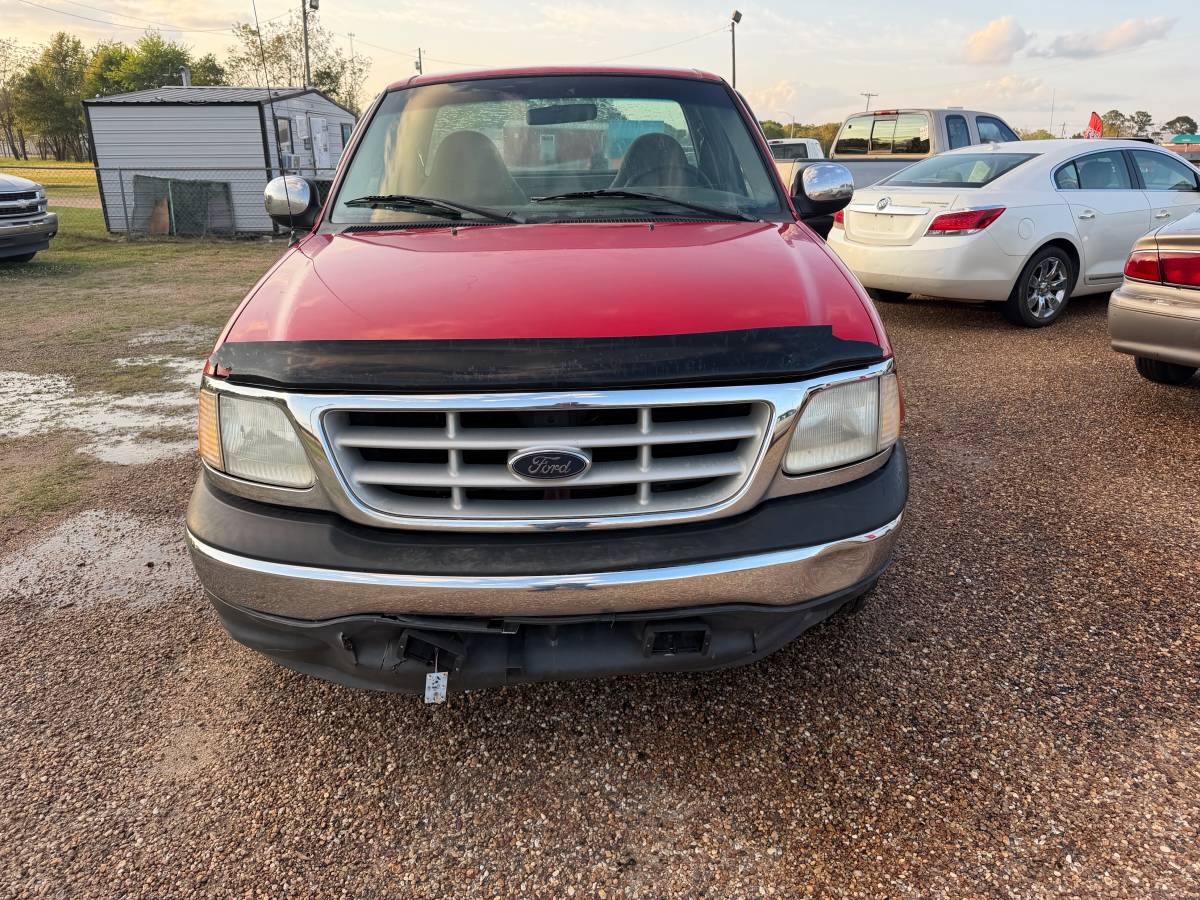 1999 Ford F150 XLT (Chads Used Cars)