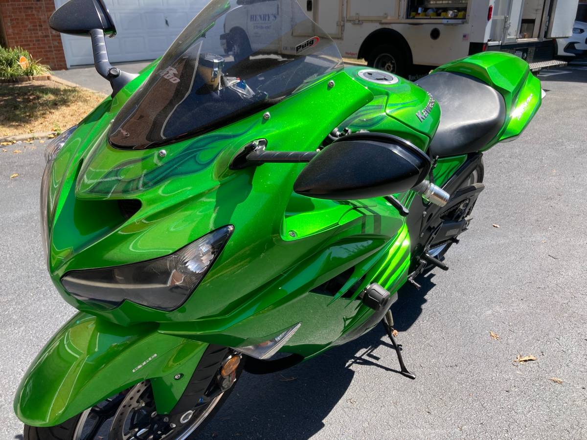 King of the quarter mile” 2012 Kawasaki Ninja ZX14R SE