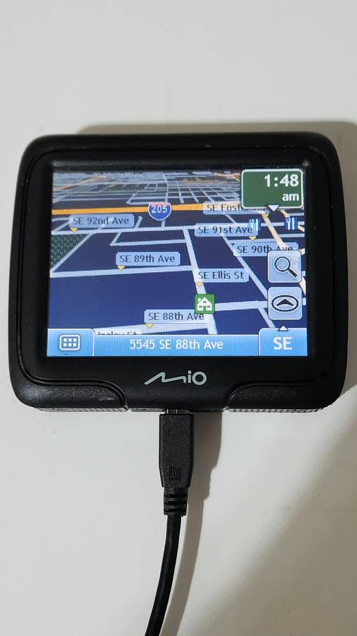 Mio Moov R303 3.5in Car Navigation System