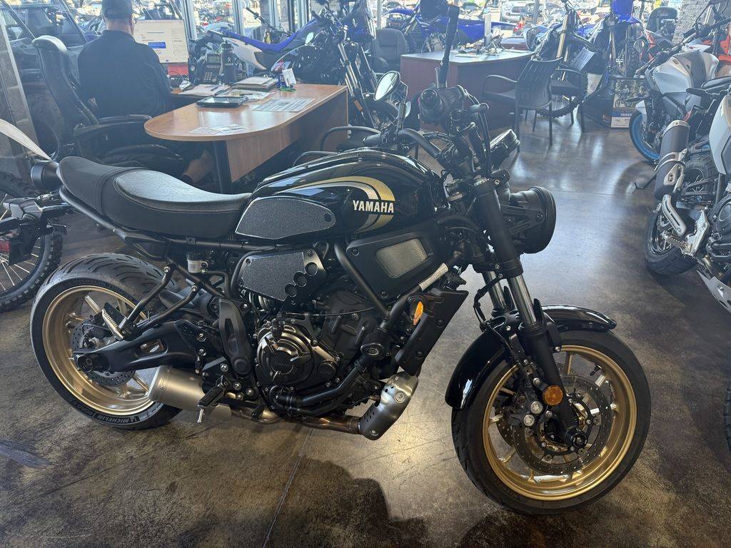 2023 Yamaha XSR700