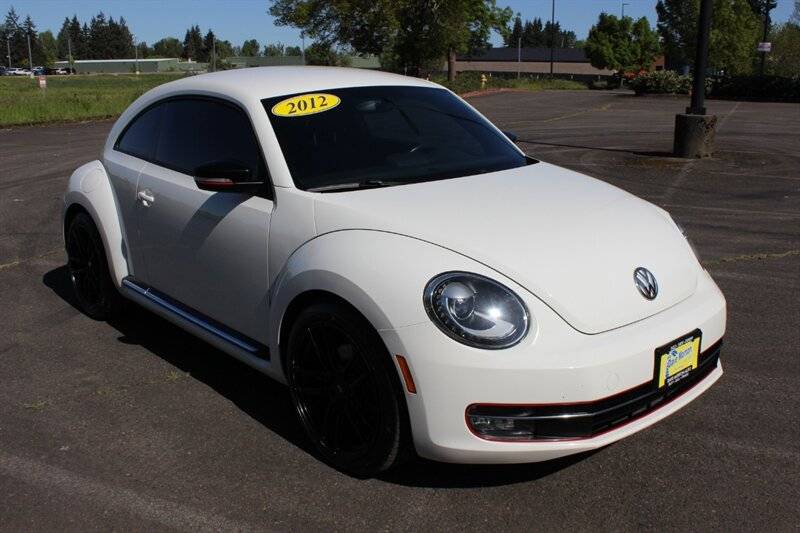 2012 Volkswagen Beetle-Classic Turbo