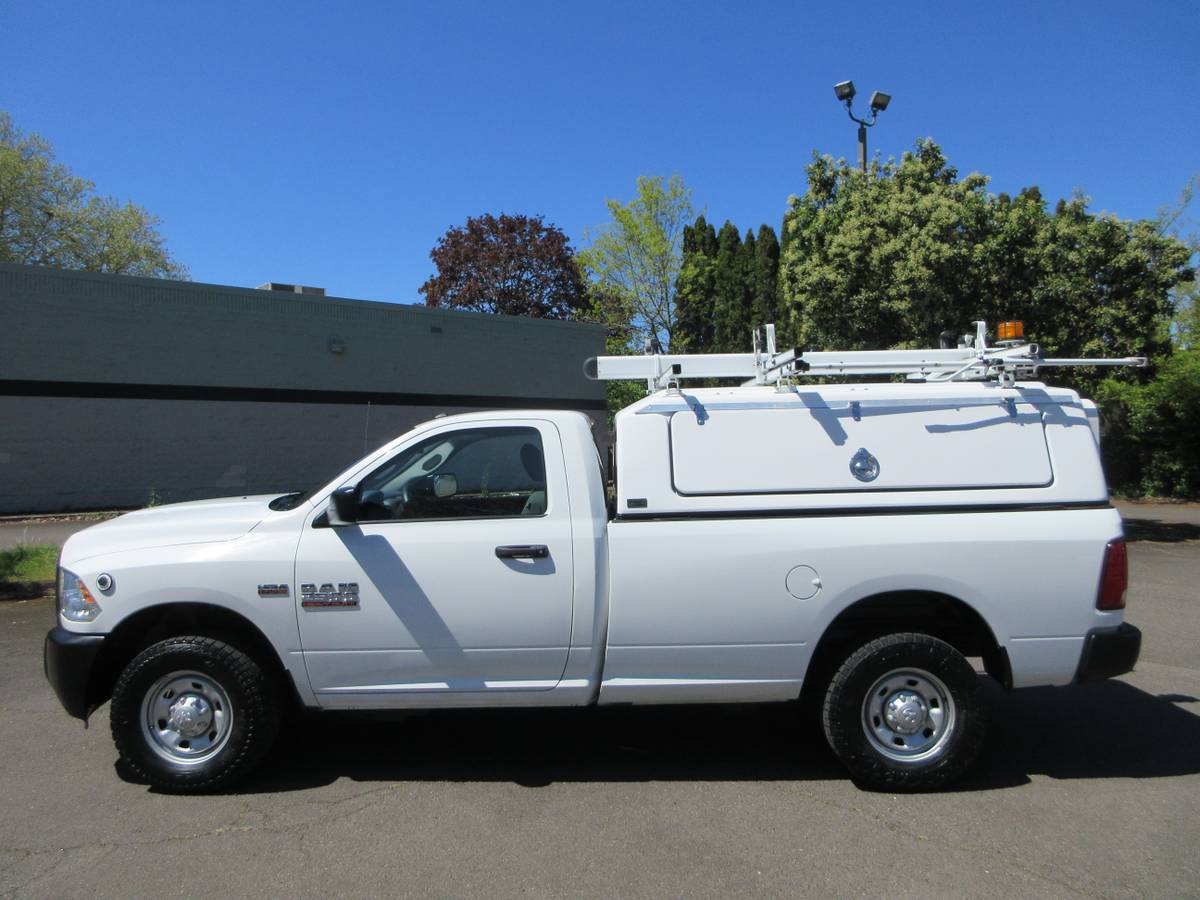 2014 RAM 2500 HD - One Owner - Contractor Canopy + Ladder Rack