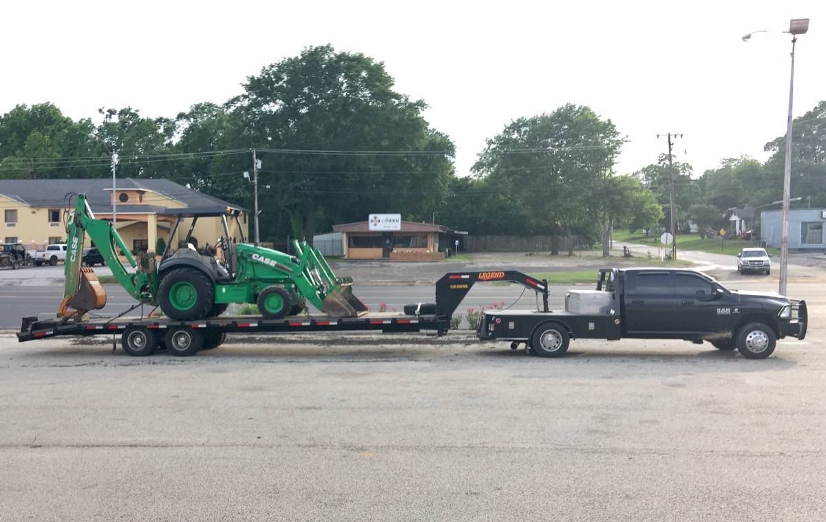 Equipment Transport. John Deere Kubota Dozer Backhoe Skidsteer Tractor Haul Move