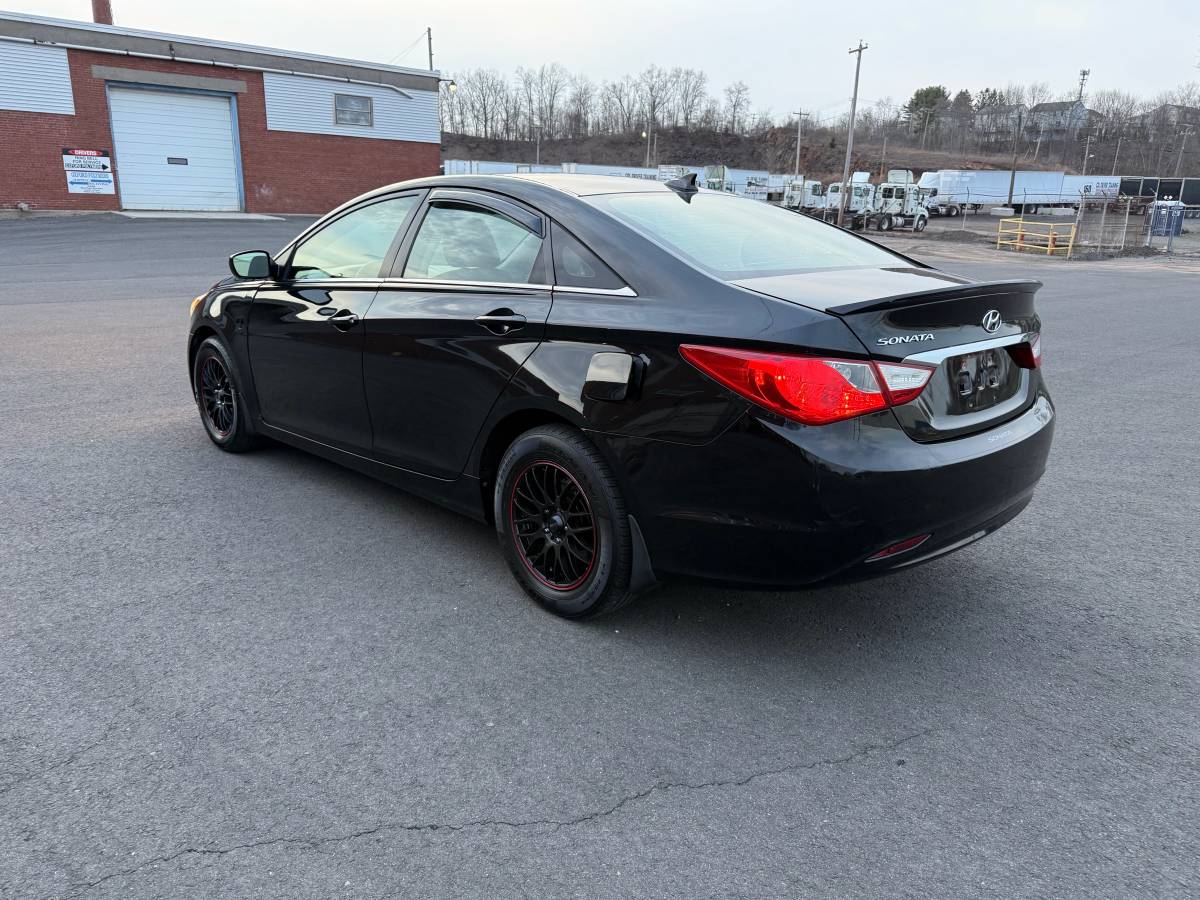 HYUNDAI SONATA 2013 CLEAN CAFAX RUNS PERFECT