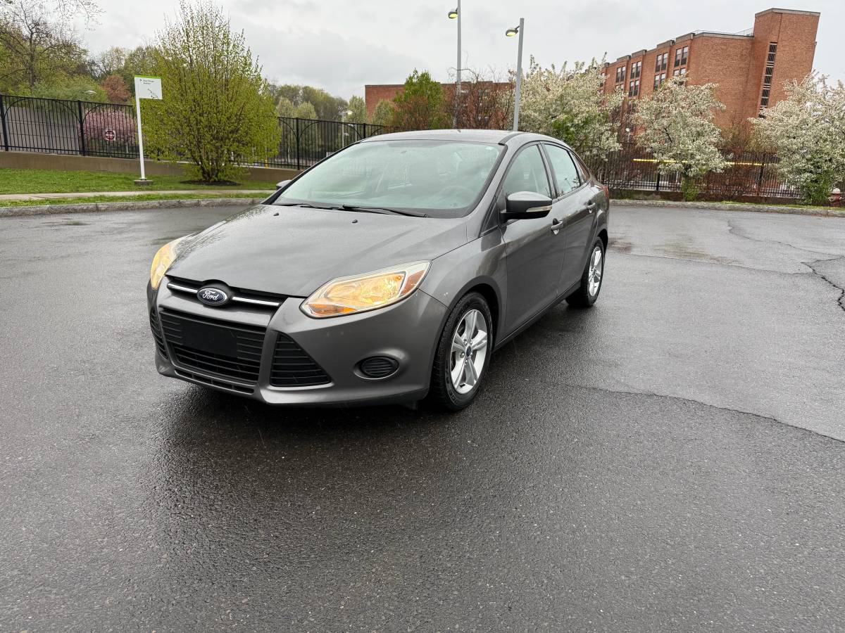 FORD FOCUS 2013 SE LOW MILES CLEAN CAFAX RUNS PERFECT