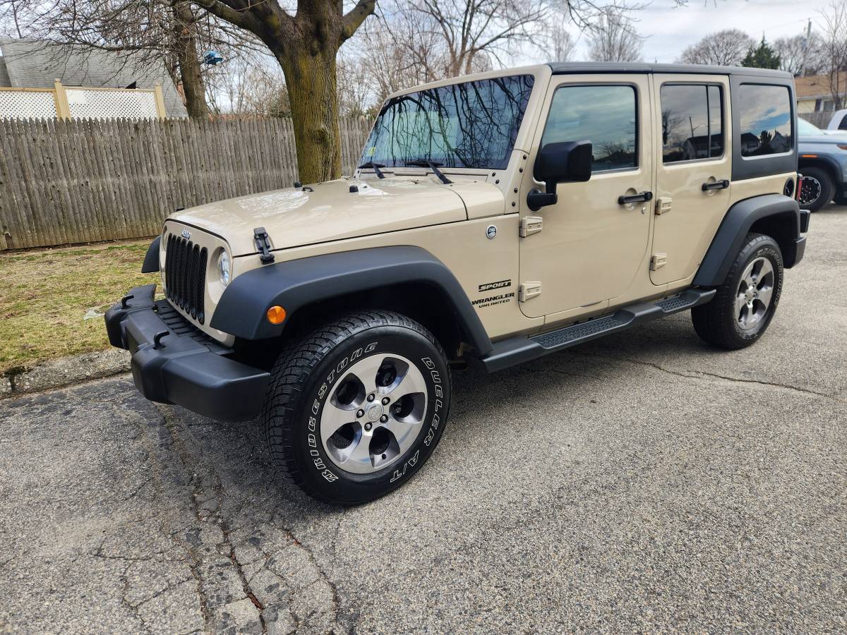 2016 Jeep Wrangler Unlimited Sport 94k miles RARE COLOR