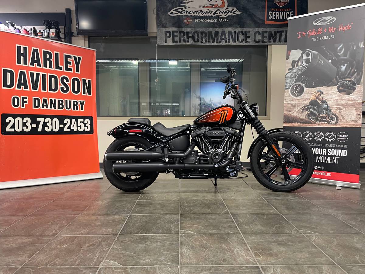 40 MILE DEALER CERTIFIED PRE-OWNED FXBBS STREET BOB #5723