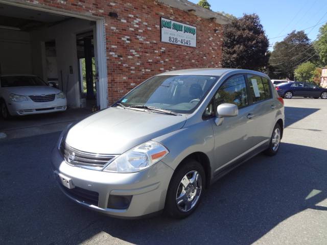 2010NissanVersaSHatchback1.6L4CylInspectedClean!GasSaverA