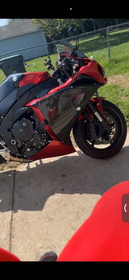 2011 yamaha r1