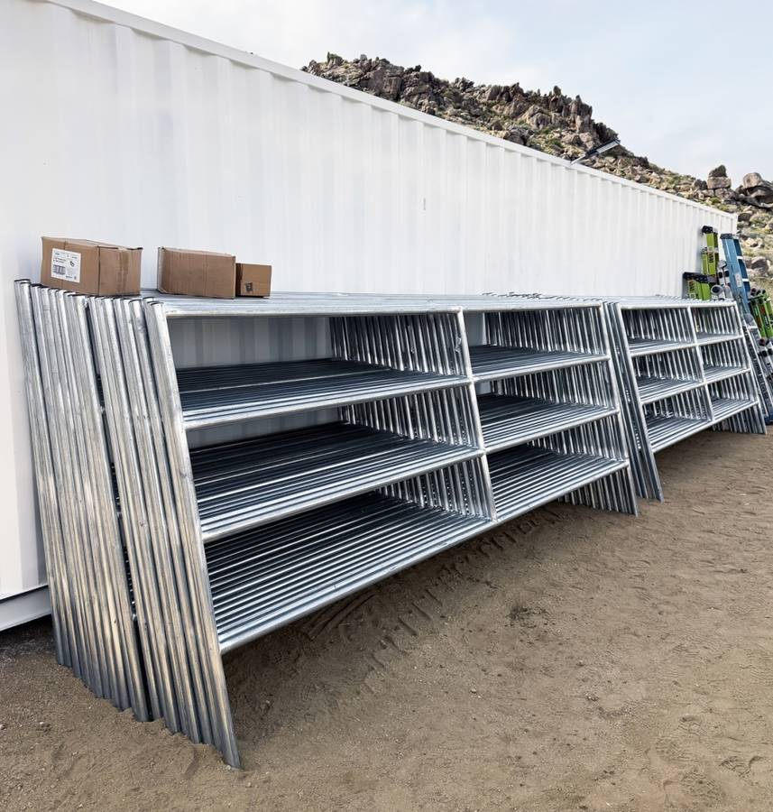 HORSE PIPE CORRAL PANELS