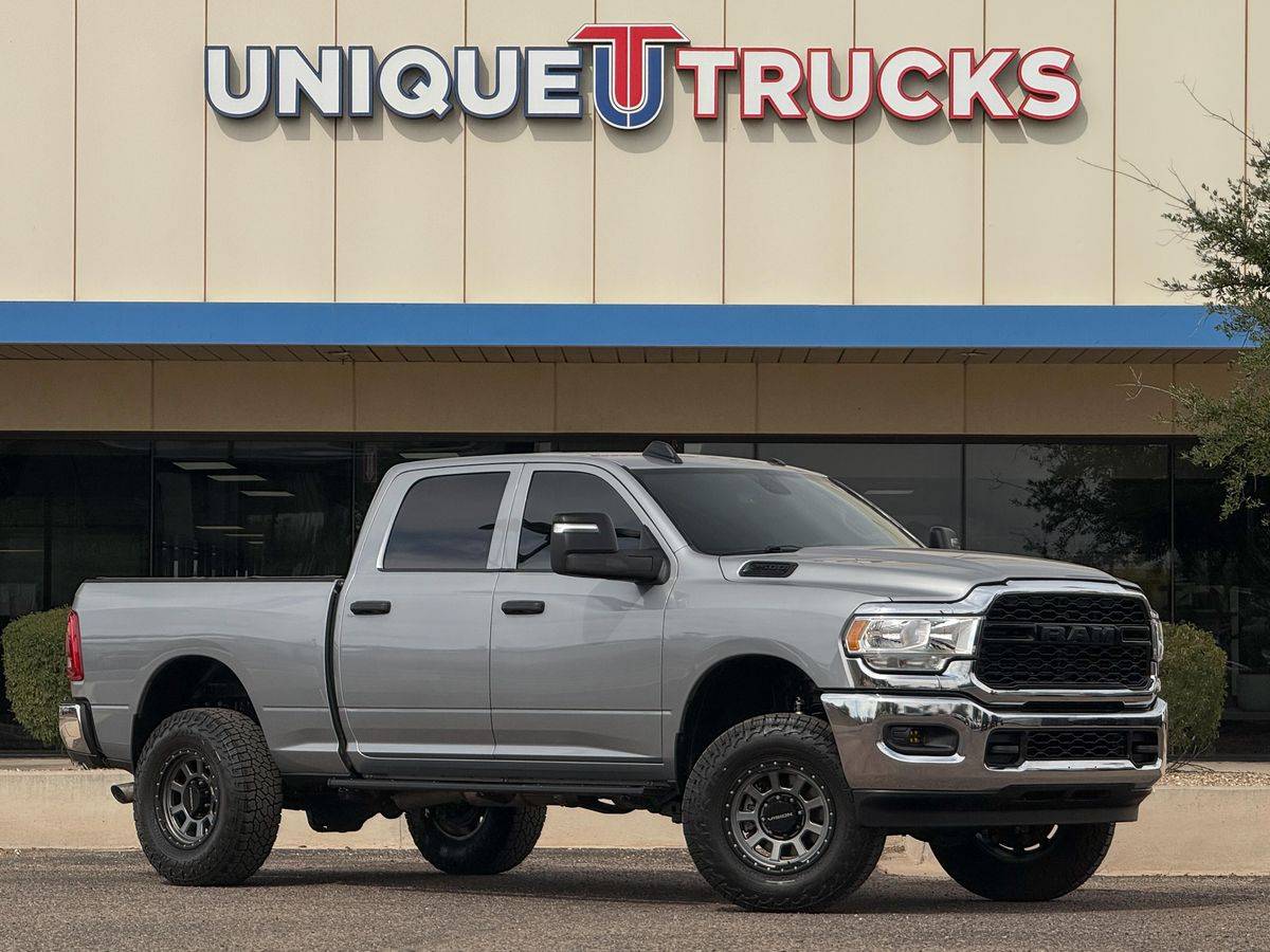 2023 DODGE RAM 2500 TRADESMAN CREW 4X4 LIFTED UNIQUE TRUCKS