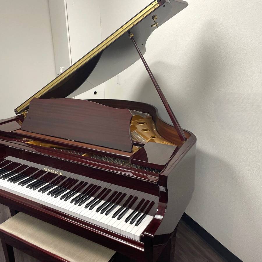 Samick SIG-47 Baby Grand Piano