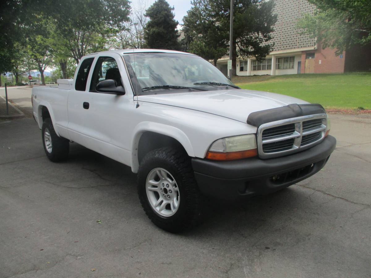 2004 Dodge Dakota ExCab SXT truck, 4x4, 6cyl. 181k, smog, SUPER CLEAN