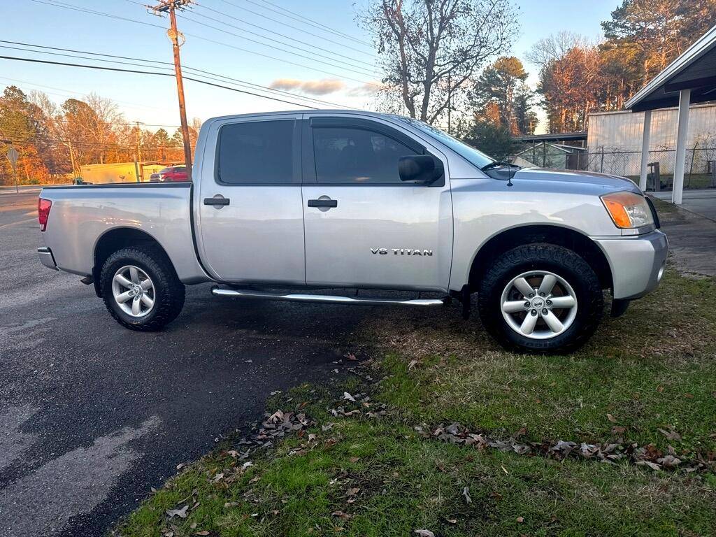 2014 Nissan Titan 4WD Crew Cab SWB S