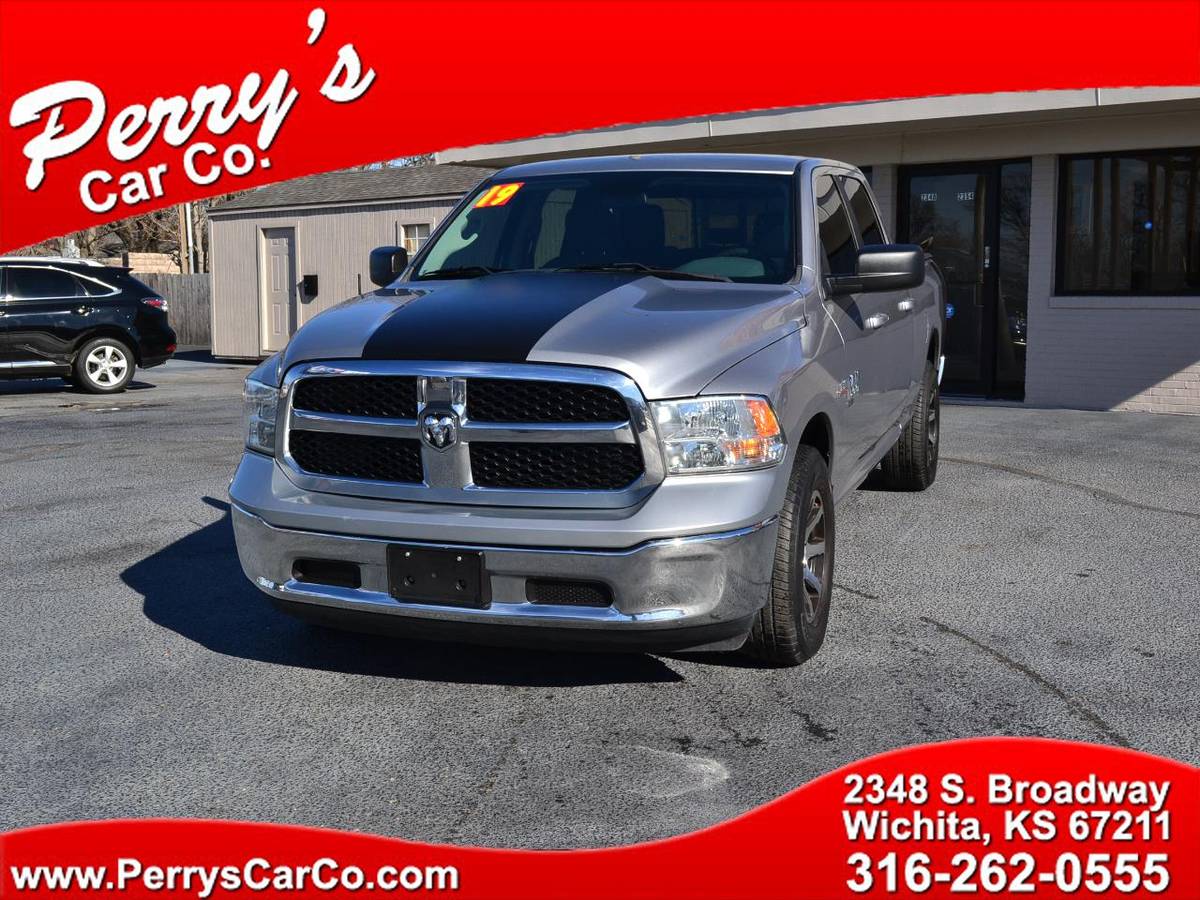 2019 RAM 1500 Classic SLT Crew Cab SWB 2WD