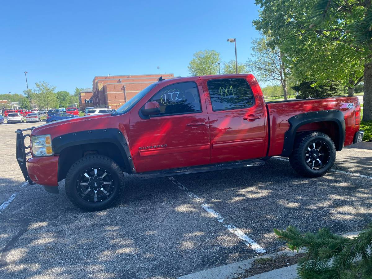 2011 CHEVROLET SILVERADO 1500 CREW CAB LTZ 4X4