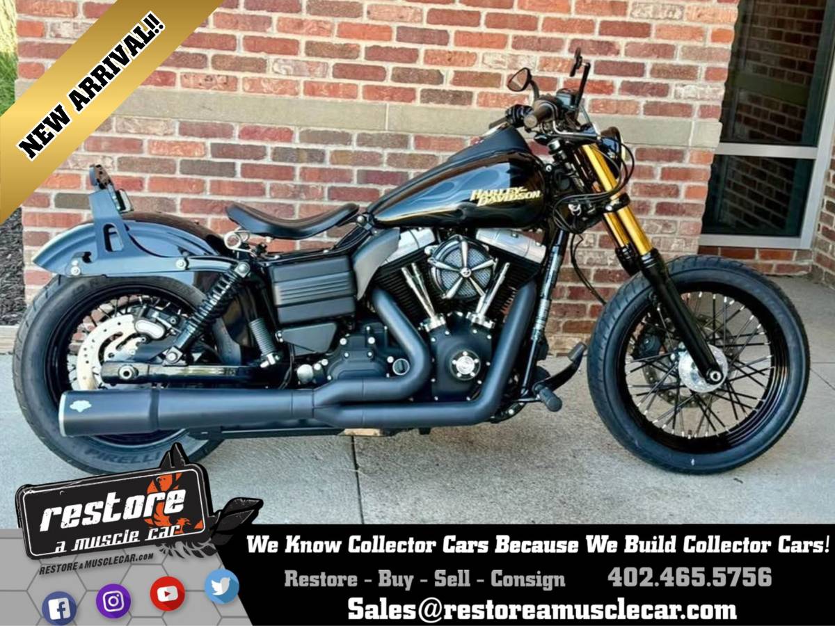 2012 Harley-Davidson Street Bob - Only 5,281 mIles - New Condition