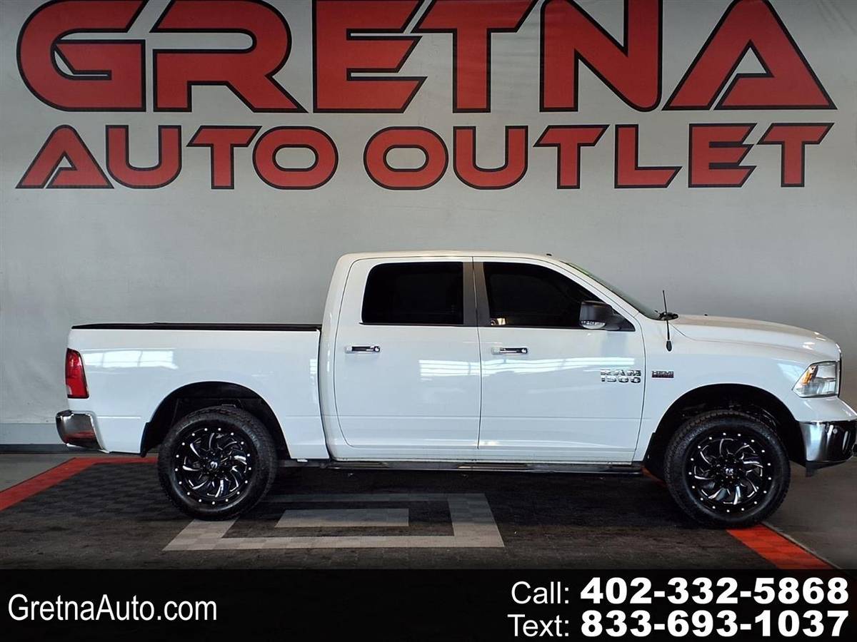 2018 RAM 1500 Big Horn 4x4 Crew Cab 57 Box