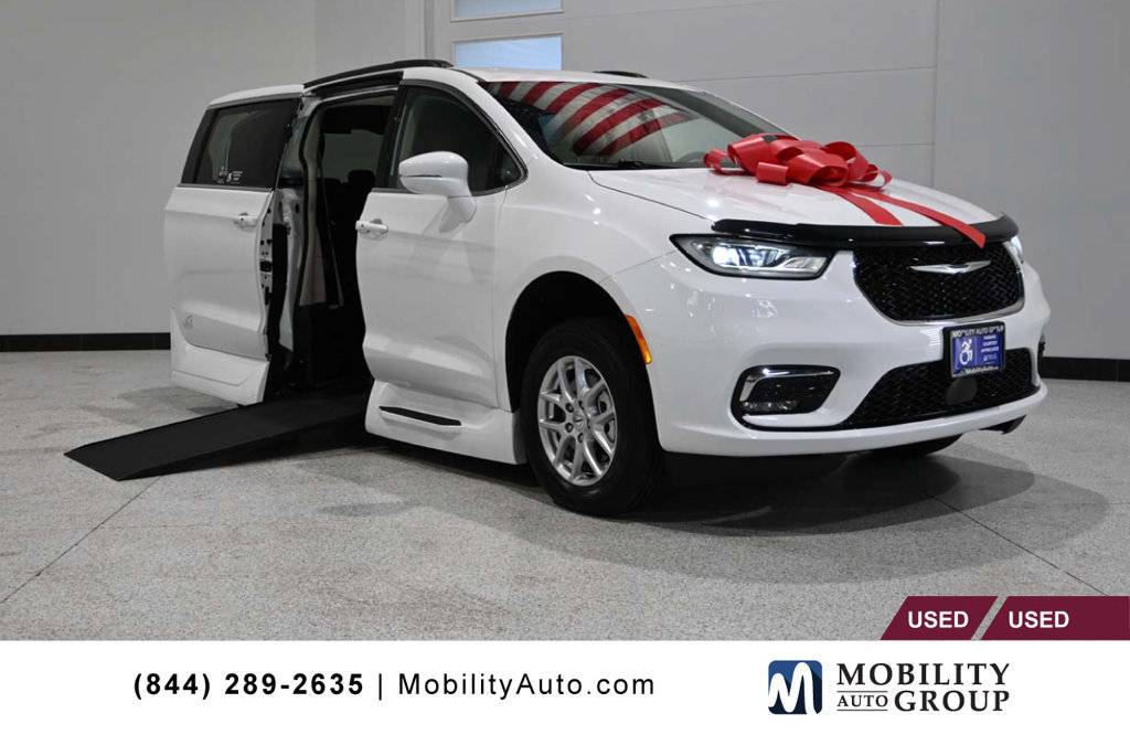 2022 Chrysler Pacifica Touring L FWD WHITE