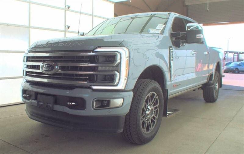 2024 Ford F-250 4x4 4WD Super Duty Limited DIESEL TRUCK LAST YEAR F25