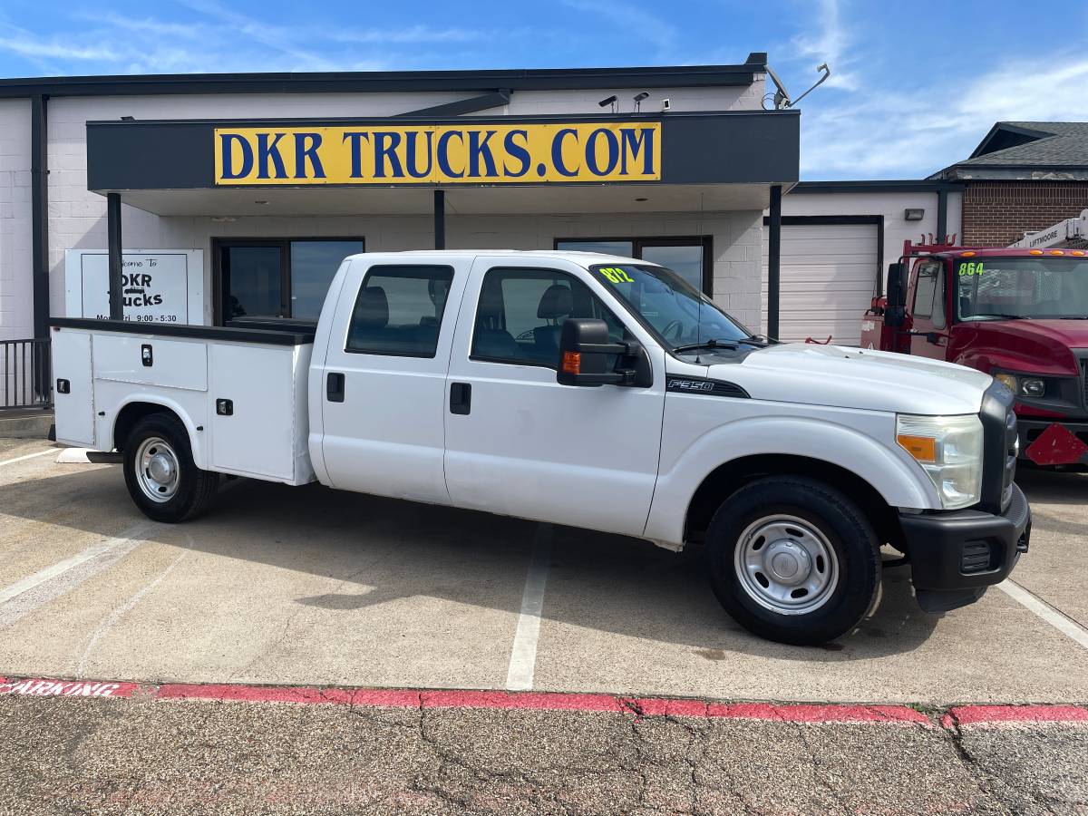 2015 FORD F-350 XL V8 UTILITY SERVICE BED