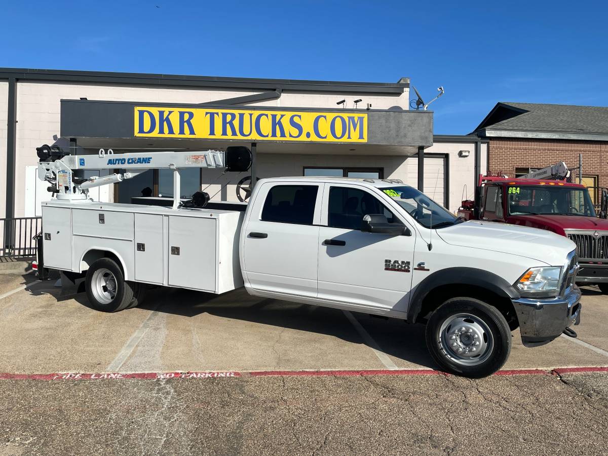 2018 RAM 5500 4X4 DIESEL 6000LB MECHANICS CRANE TRUCK