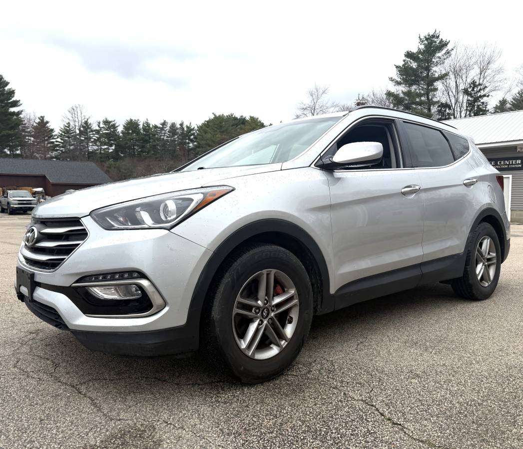 2017 Hyundai Santa Fe Sport 2.4L AWD Back Up Cam iPhone Clean