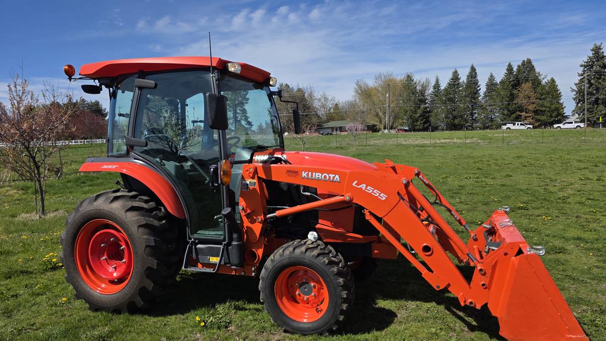 CLEAN!!! KUBOTA TRACTOR GRAND L3560 37HP HST ONLY 233 HRS