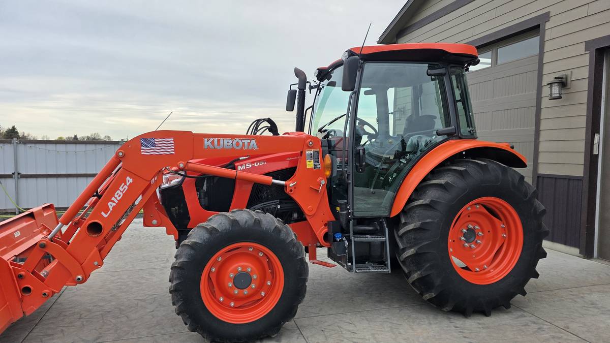 KUBOTA TRACTOR M5-091 92.5HP 4WD