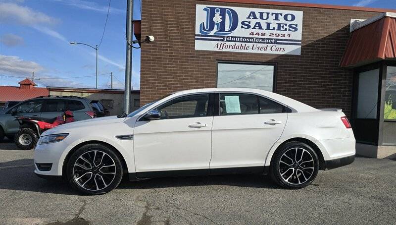 2018 Ford Taurus Limited AWD Sedan- Low miles- Loaded