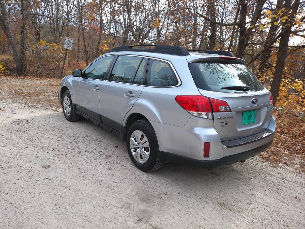 2013 Subaru Outback 2.5 L