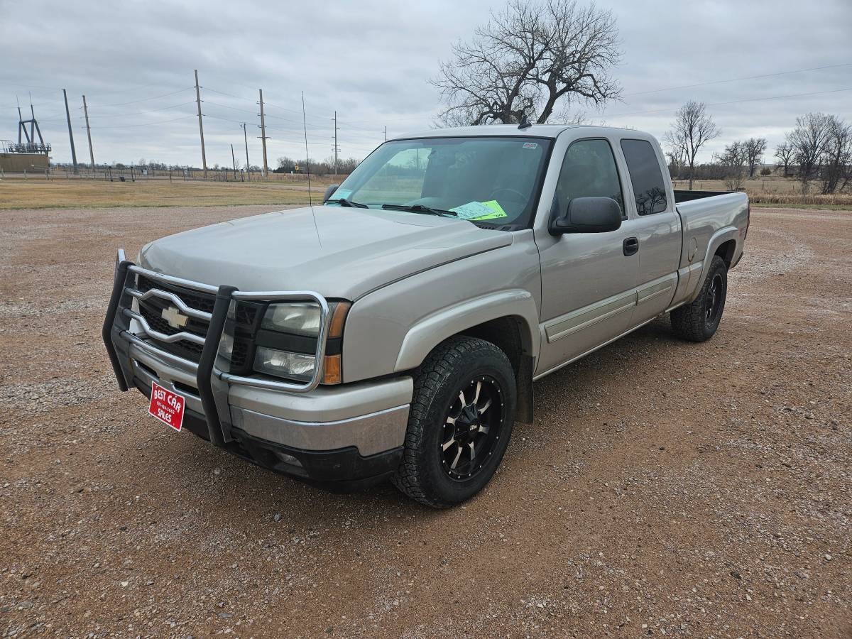 2006 SIKVERADO 1500 4X4 EXTENDED CAB