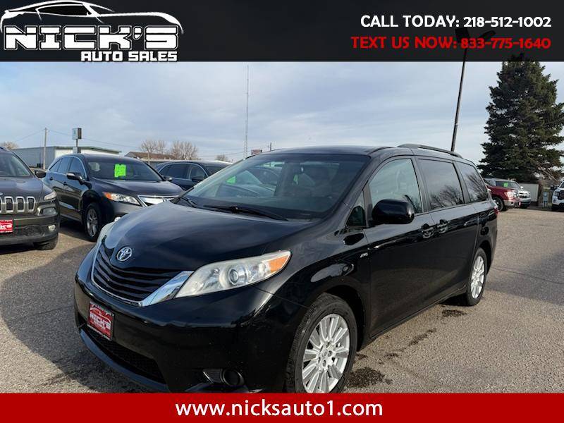 2017 Toyota Sienna LE 7-Passenger AWD