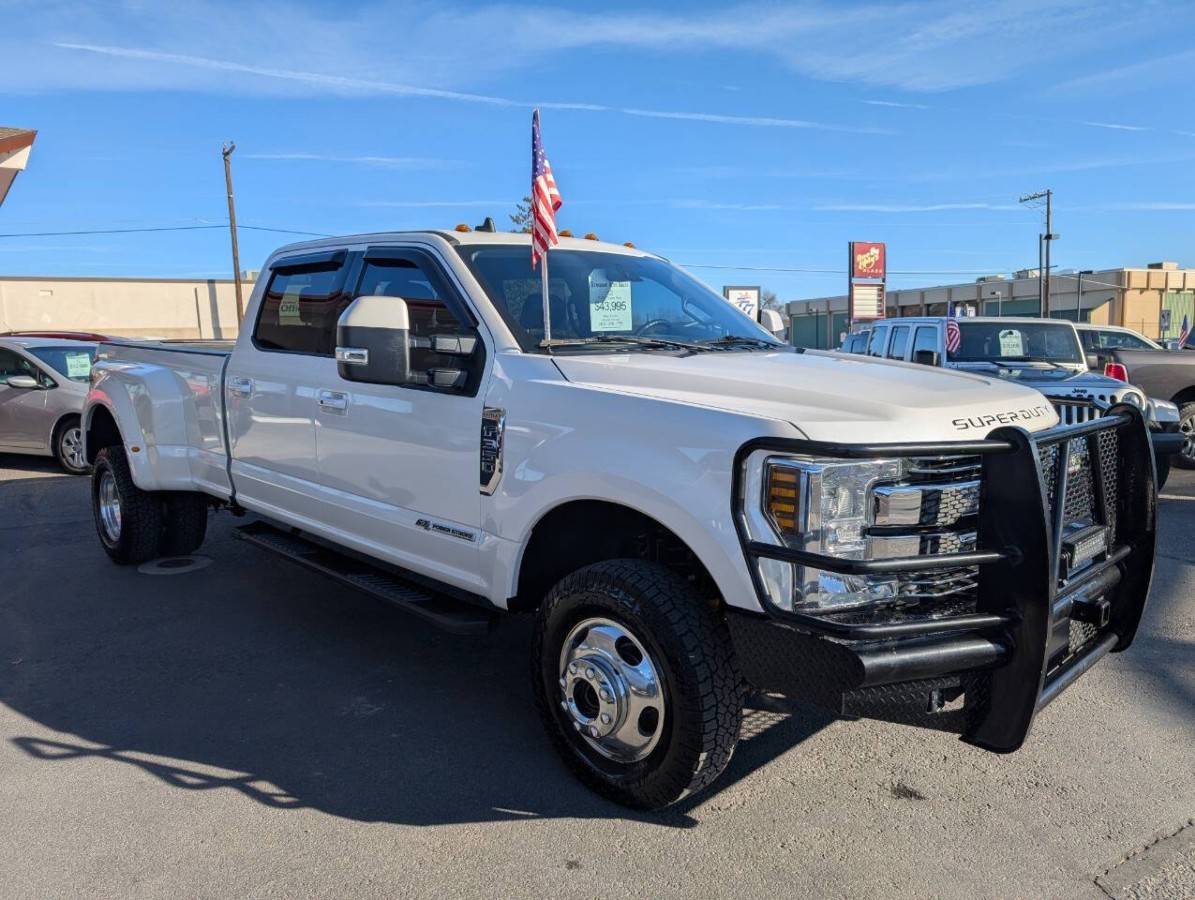 2019 Ford F-350 Super Duty Lariat 4dr Crew Cab 8 ft. LB DRW Pickup Pickup Truck