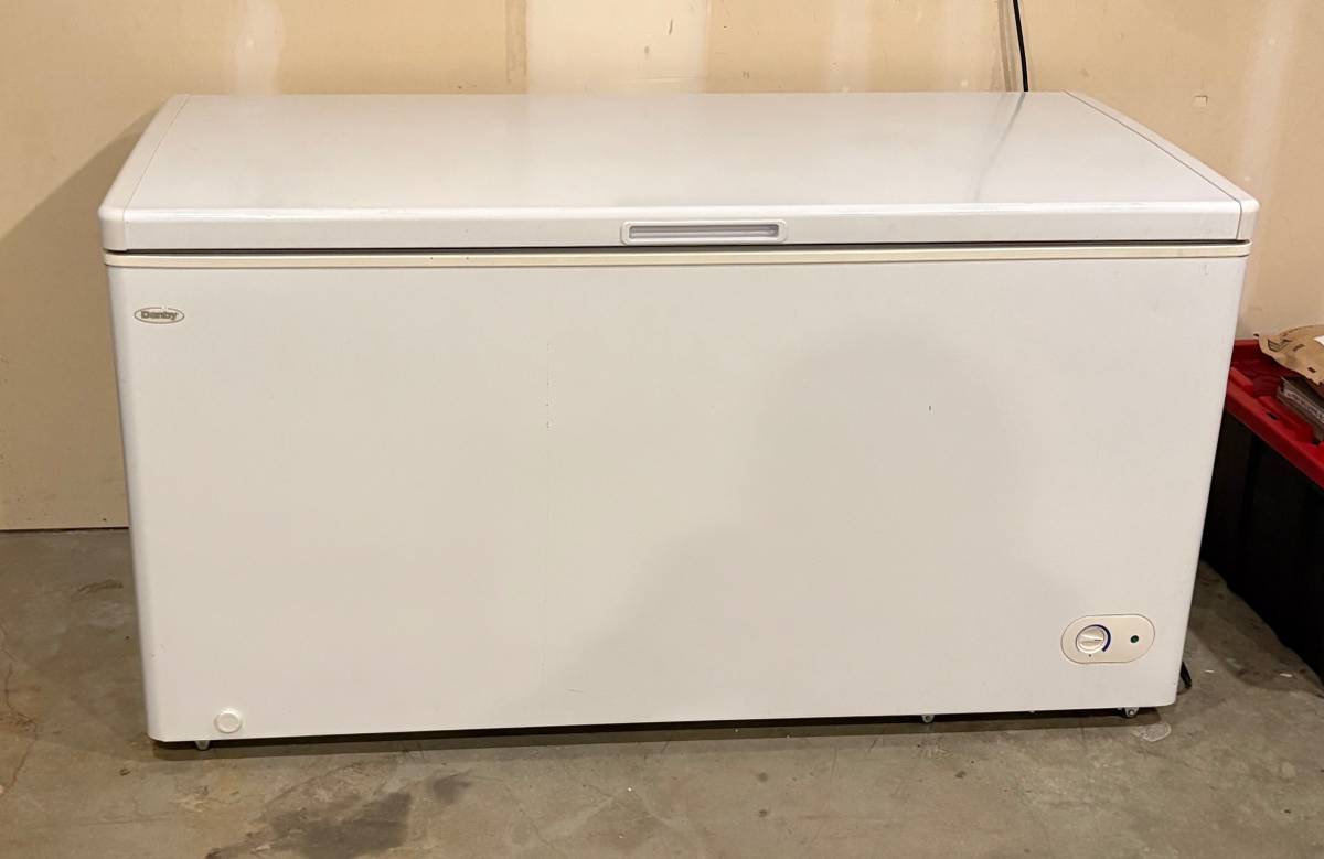Chest freezer